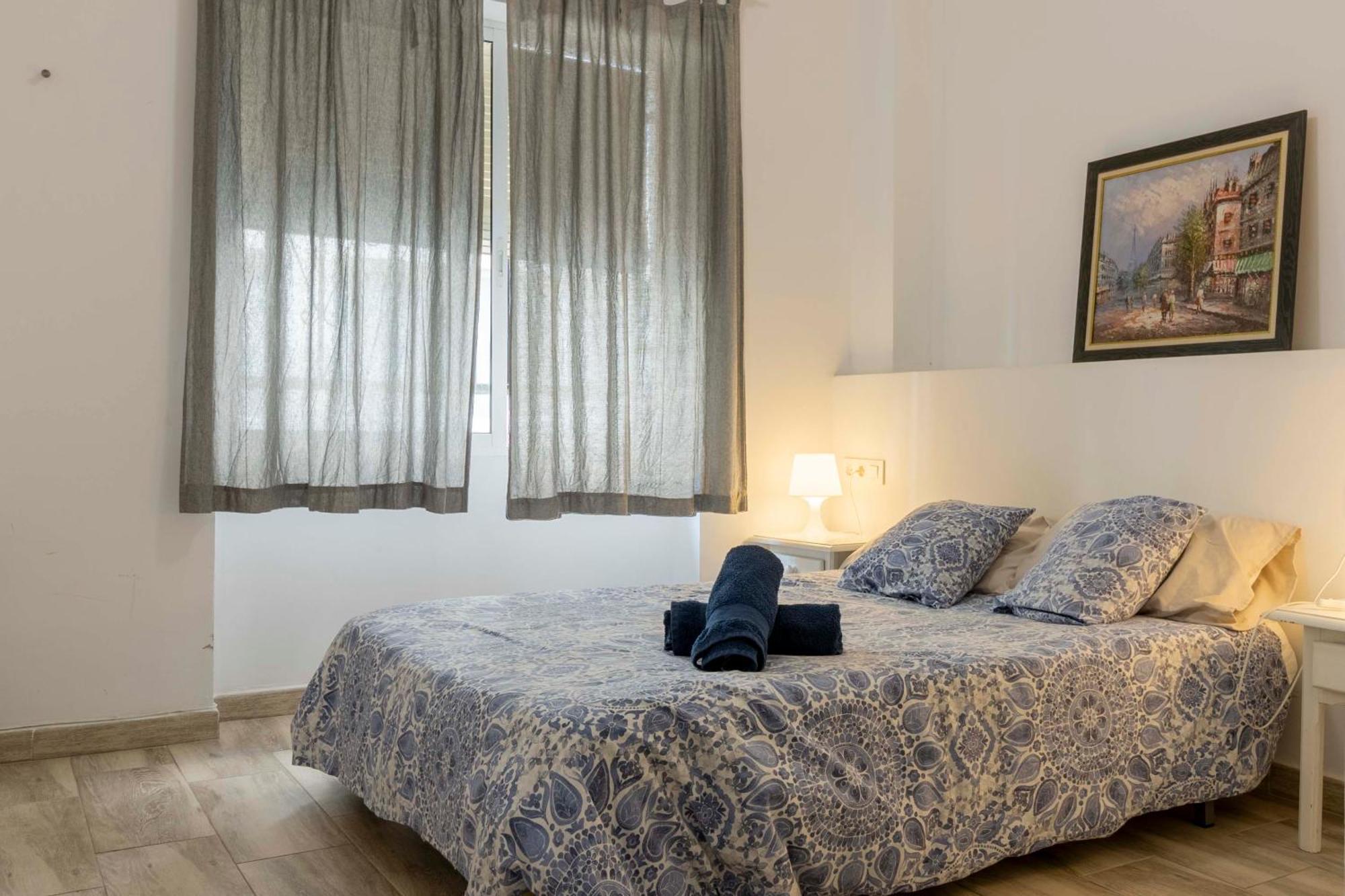 Apartamentos Los Remedios Sevilla Exterior foto