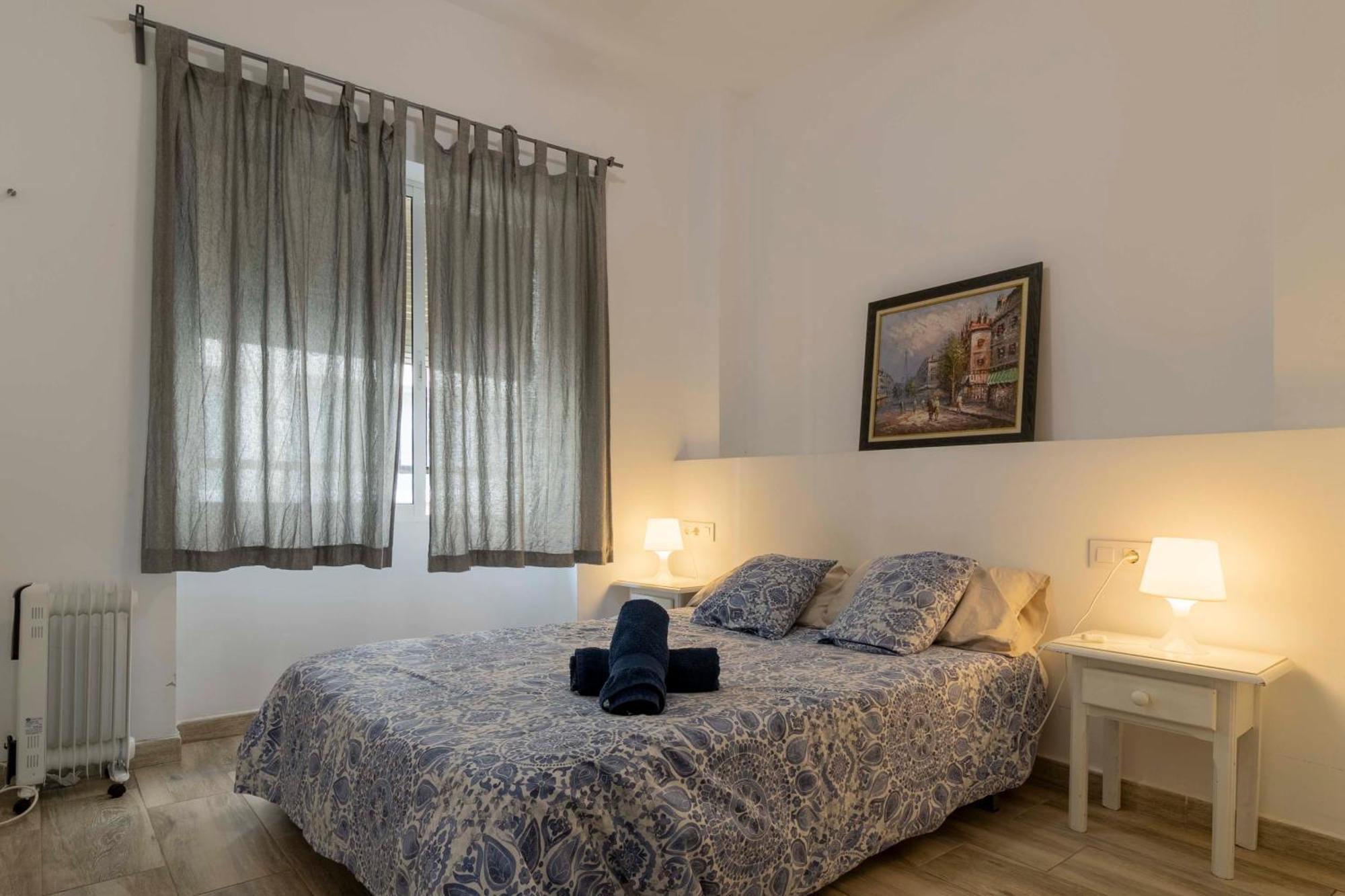 Apartamentos Los Remedios Sevilla Exterior foto
