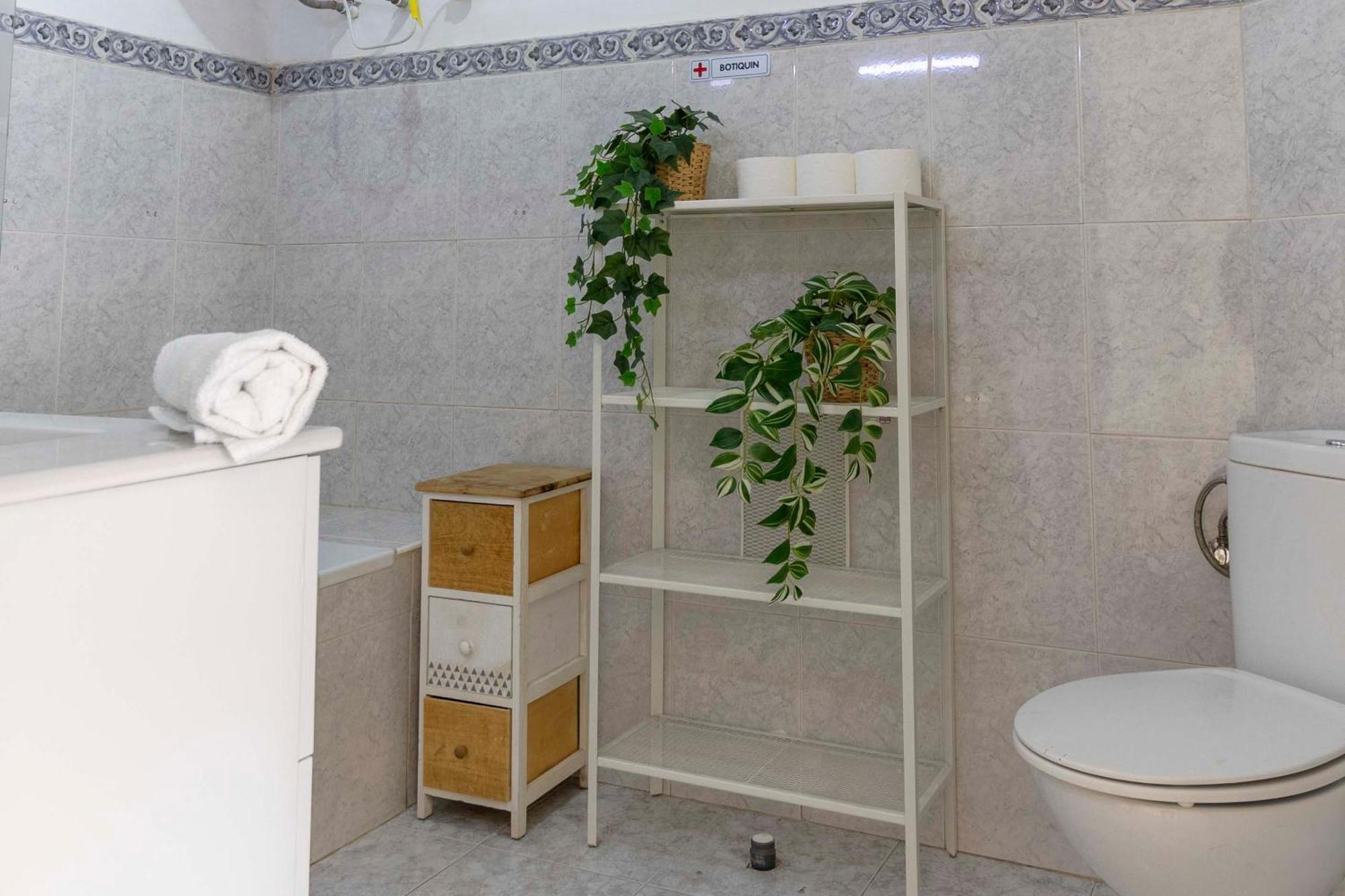 Apartamentos Los Remedios Sevilla Exterior foto